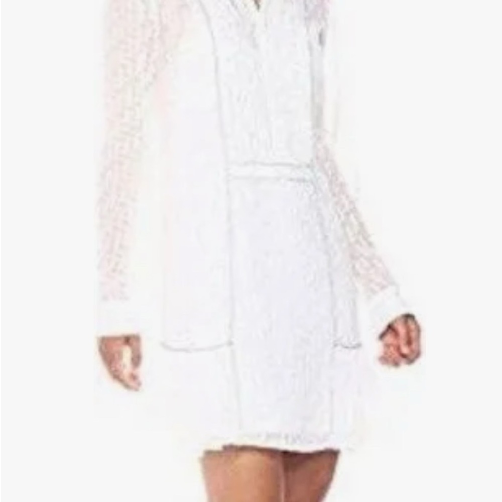 Elegant White Lace Sleepwear